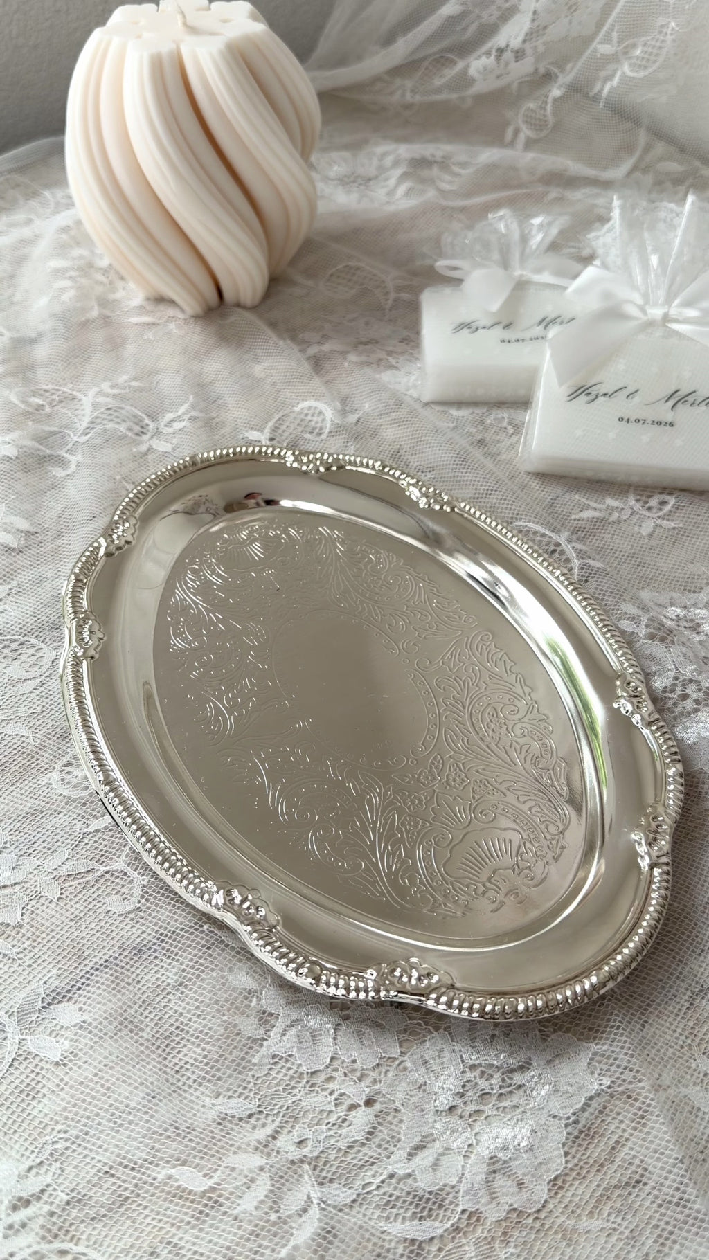 Oval Lace Tablecard